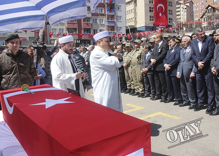 GÜMÜŞHANE ŞEHİDİNİ UĞURLADI galerisi resim 6