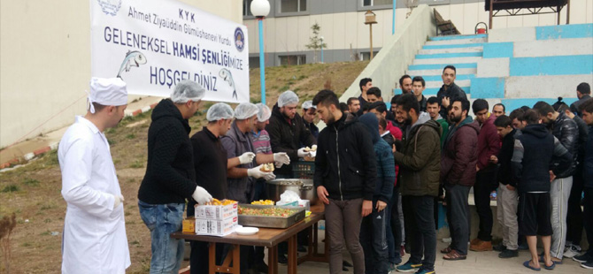 GÜMÜŞHANE KYK’DA GELENEKSEL HAMSİ ŞENLİĞİ YAPILDI