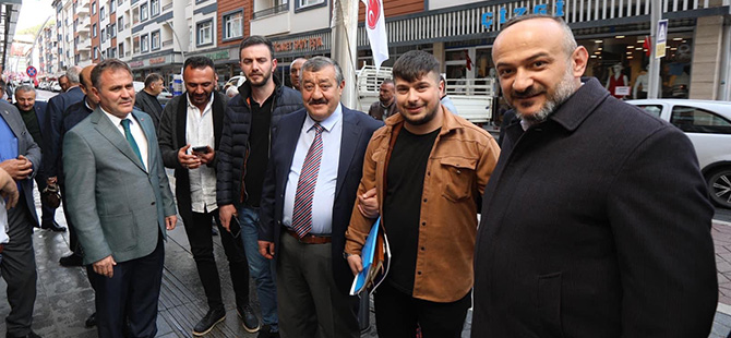 ÜNAL YILMAZ:  “BİZ İNSANIMIZA SEVDALIYIZ VE HİZMETİNE TALİBİZ”