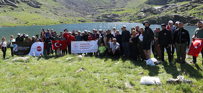 15 TEMMUZ ŞEHİTLERİ ANISINA ARTABEL GÖLLERİ'NE YÜRÜDÜLER