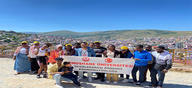 GÜ’NÜN ULUSLARARASI ÖĞRENCİLERİ BAYBURT’TA DEDE KORKUT ŞÖLENİNE KATILDI