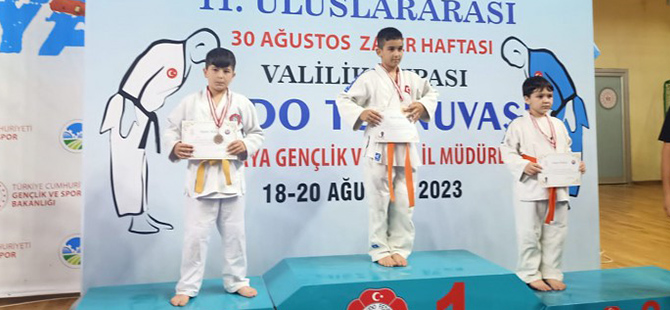 JUDO TAKIMIMIZ MADALYALARLA DÖNDÜ