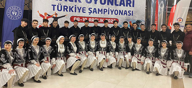 HALK OYUNCULARIMIZ TÜRKİYE ŞAMPİYONASINA KATILDI