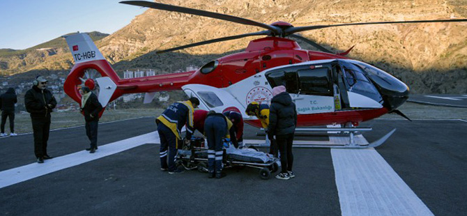 AMBULANS HELİKOPTER MİNİK ERVA ASEL İÇİN HAVALANDI