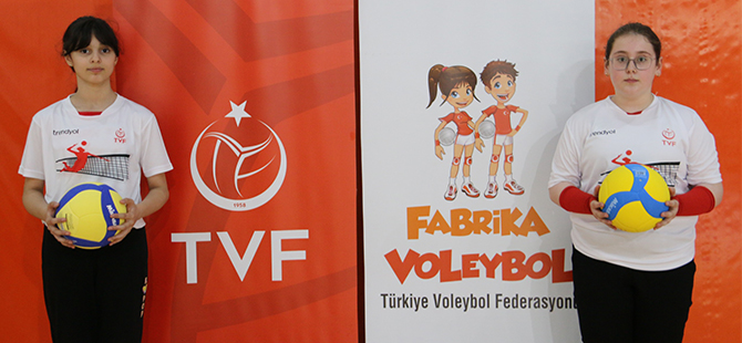 TÜRKİYE’NİN 33. FABRİKA VOLEYBOL OKULU GÜMÜŞHANE’YE AÇILDI