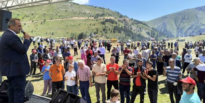 MİLLETVEKİLİ KÜÇÜK, GÜVENDE GÜVENÇ ABDAL YAYLA ŞENLİKLERİ'NE KATILDI