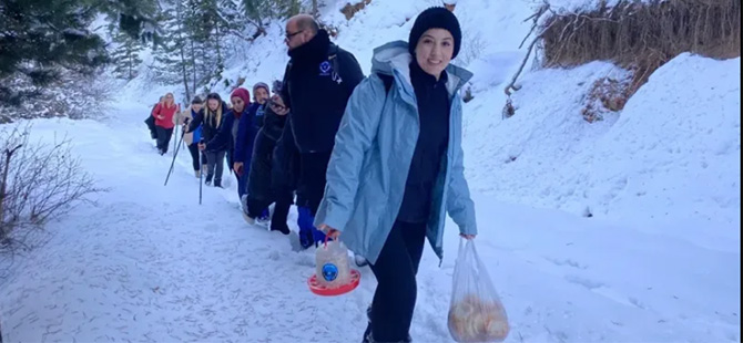 ARDOSK YABAN HAYVANLARI İÇİN DOĞAYA EKMEK VE YEM BIRAKTI