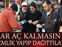 KUŞLAR AÇ KALMASIN DİYE YEMLİK YAPIP DAĞITTILAR