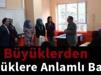 Büyüklerden Küçüklere Anlamlı Bağış