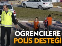 ŞİRAN'DA ÖĞRENCİLERİN ELİNDEN TRAFİK  POLİSİ TUTTU